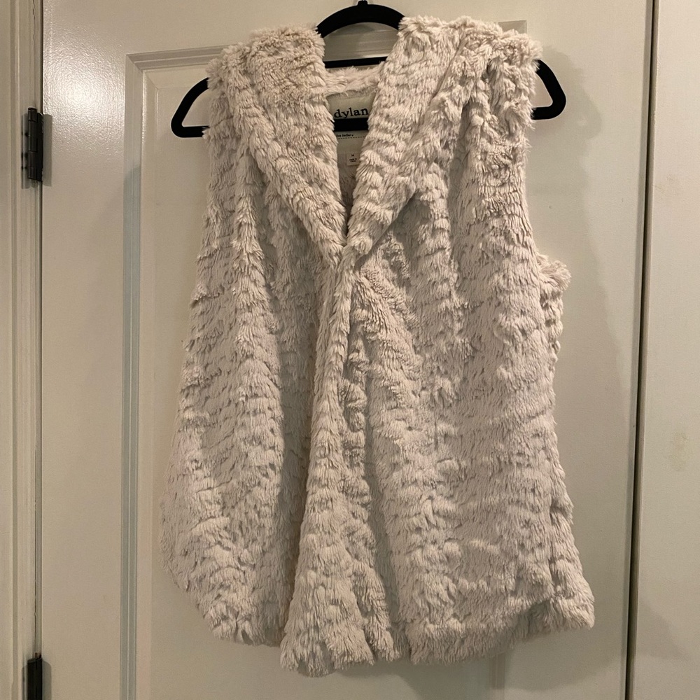 Fluffy Dylan vest